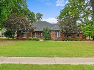 2611 W Green Acres Rd, Rogers, AR 72758