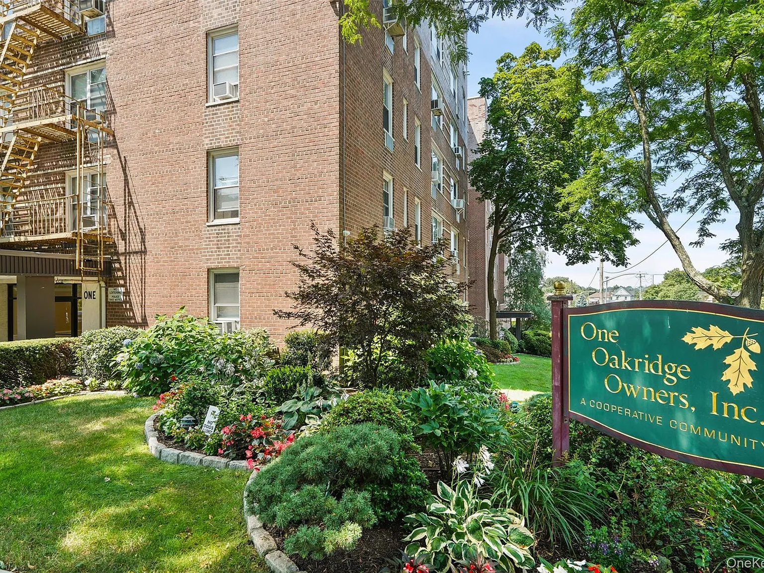 1 bed, 1.0 bath, 713 sqft, $2,500 — Photo 1