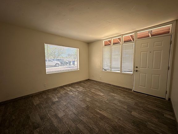 3rd image of 1039 E 9th St