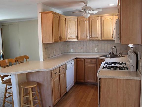 4th image of 172 McKinley Ct