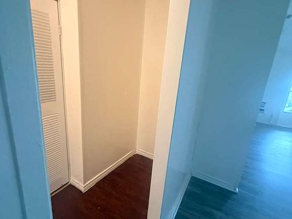 2nd image of 430 Westchase