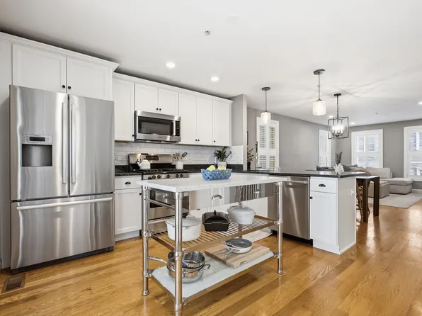 126 Elm St #2, Charlestown, MA 02129