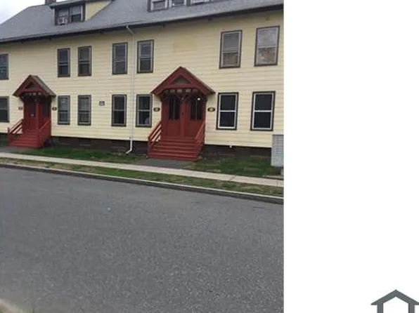 48 Park St #B, Ware, MA 01082