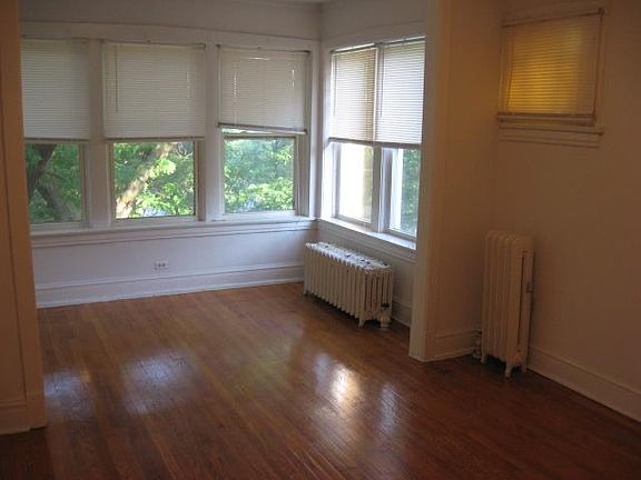 4th image of 5045 N Damen Ave #5055-3W