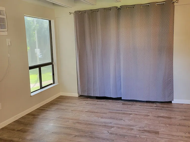 5916 Lago Vista Way #B — Photo 5