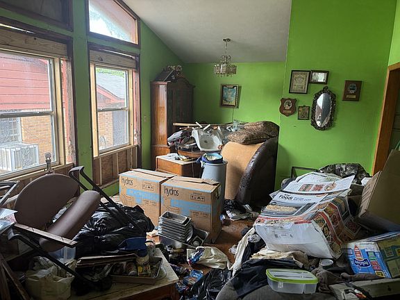 2nd image of 2625 Lagena St