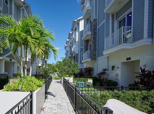 516 Laurel Park Dr, Sarasota, FL 34236