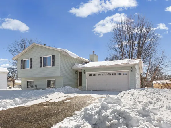 5935 W 136th St, Savage, MN 55378