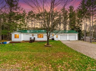 228 Clearview Dr, Roscommon, MI 48653
