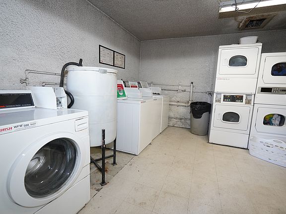 5th image of 766 S Dudley St #39