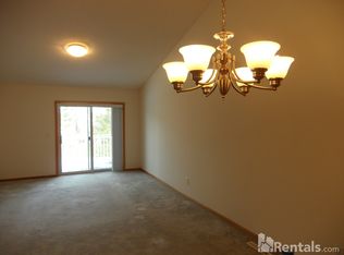 616 85th Ave NW, Coon Rapids, MN 55433