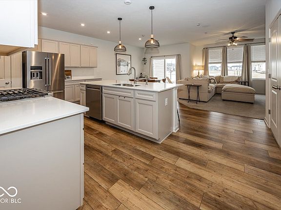 2nd image of 658 Axford Bay Dr