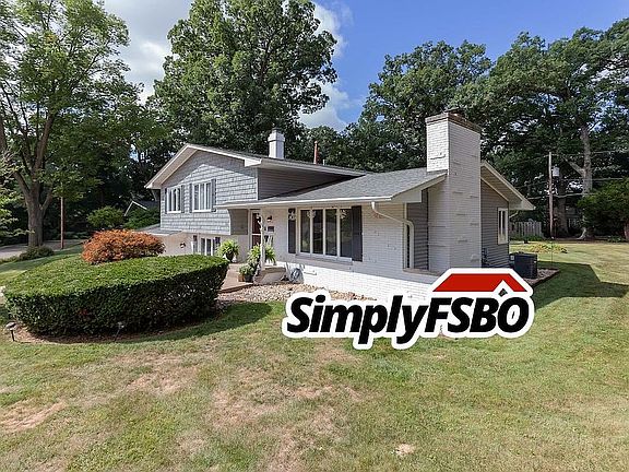 3rd image of 3505 52nd St