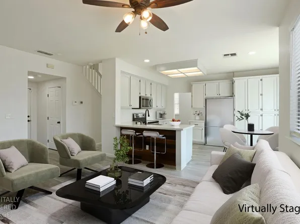 988 Padbury Ct, Galt, CA 95632