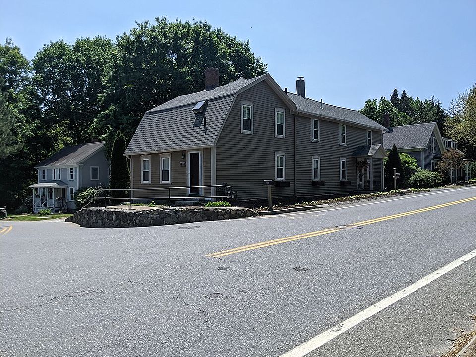 2nd image of 1807 Main St