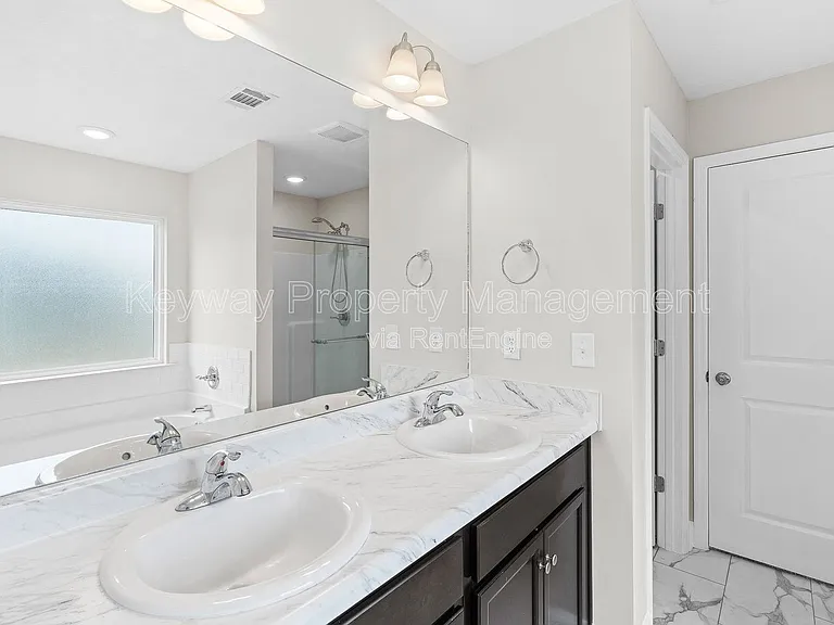 1260 Elias Sta — Photo 16