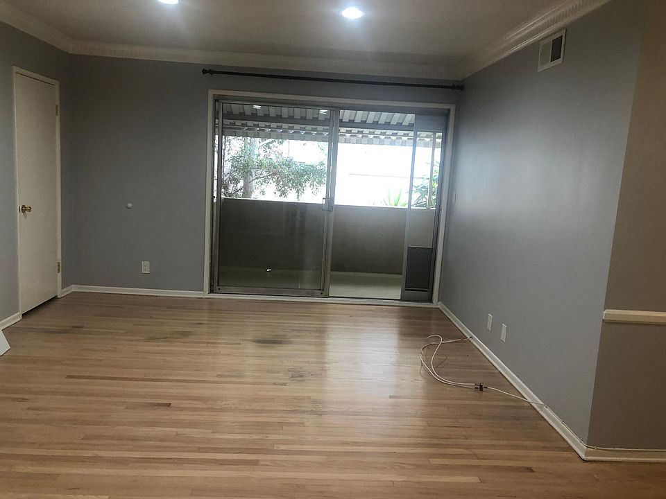 2nd image of 2258 S Beverly Glen Blvd #6