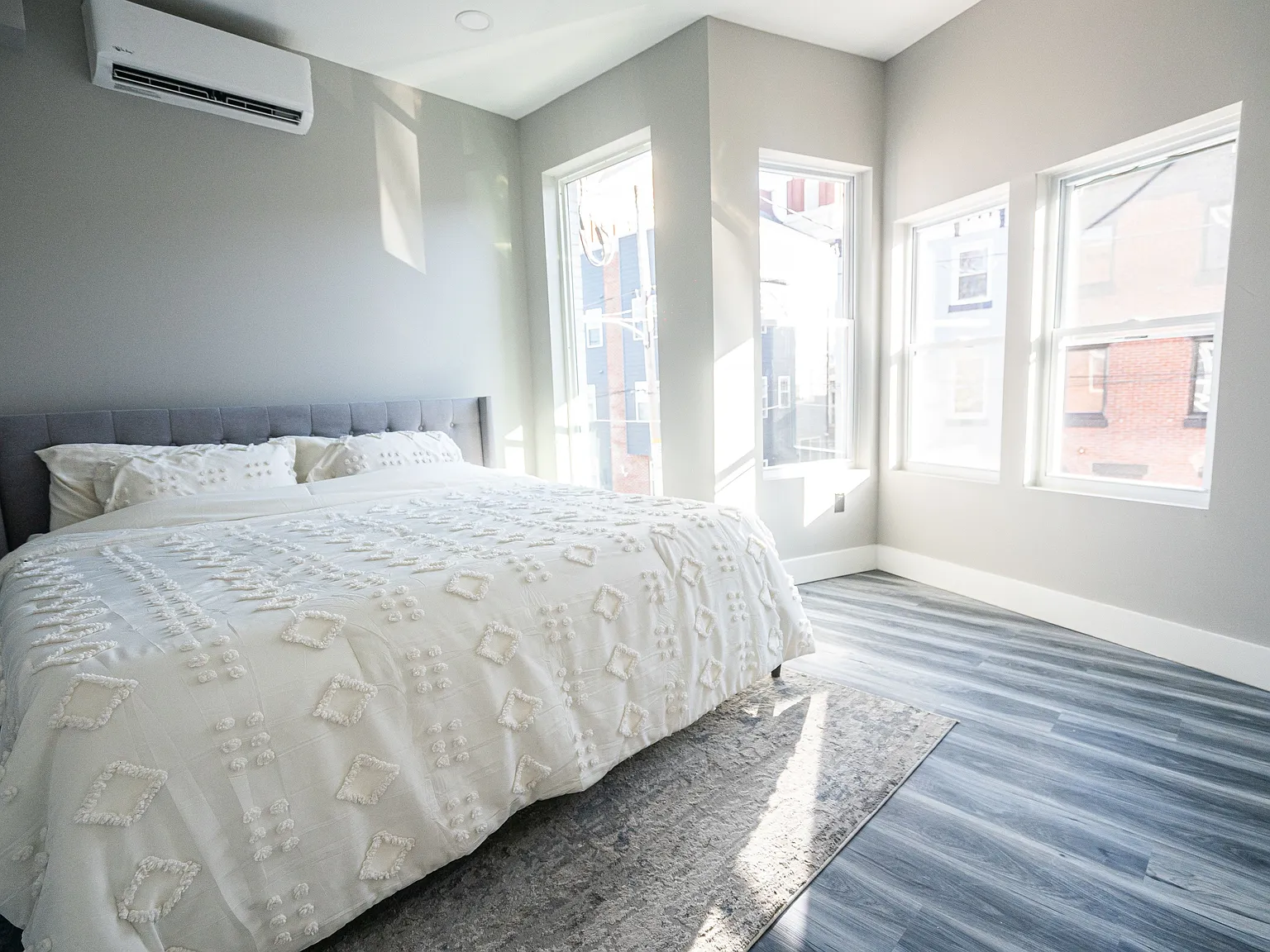 3 bed, 1500 sqft, $2,700 — Photo 3