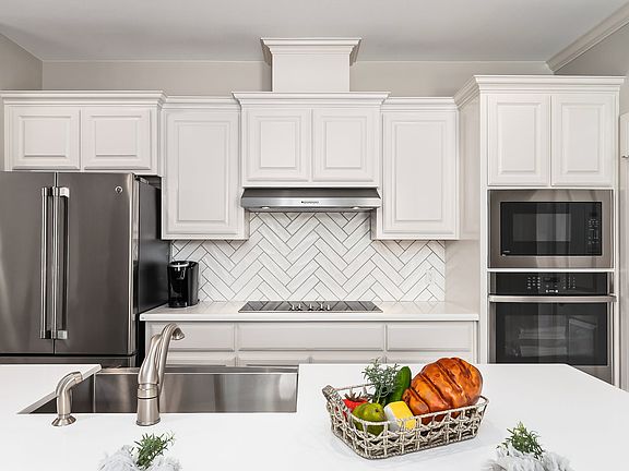 7th image of this home
