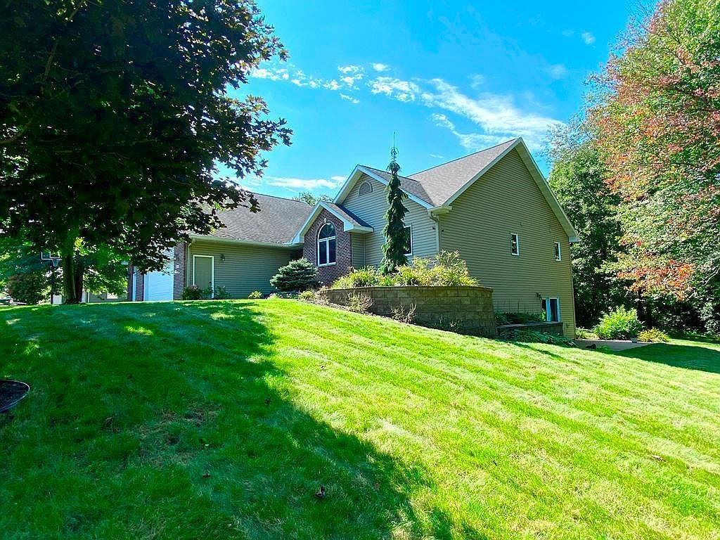 435 1st Ave S, Strum, WI 54770 Zillow