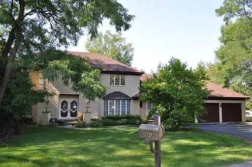 410 Ascot Ln photo 1