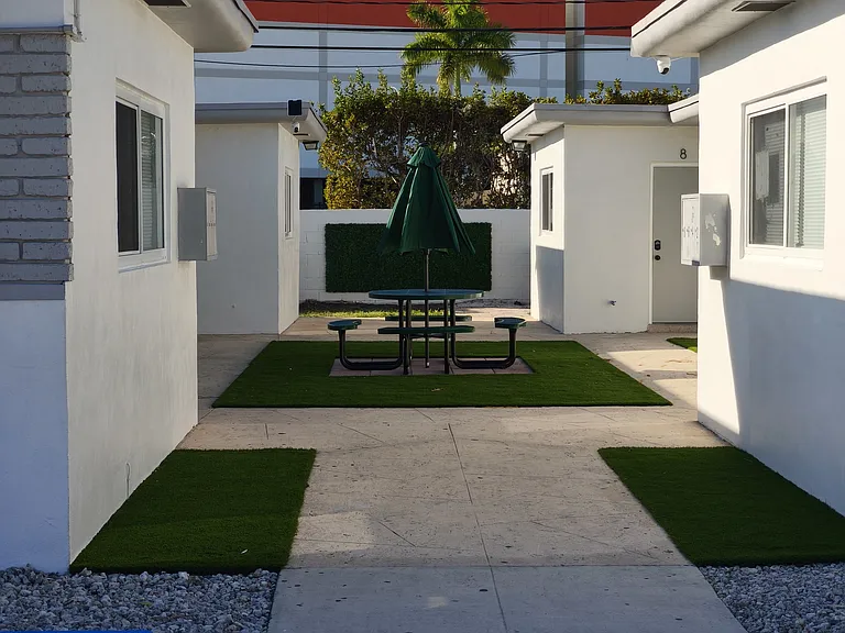 3060 SW 27th Ln #7 — Photo 4
