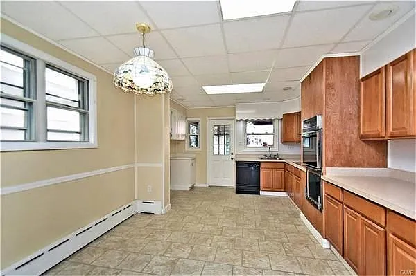 421 Buchanan St — Photo 3