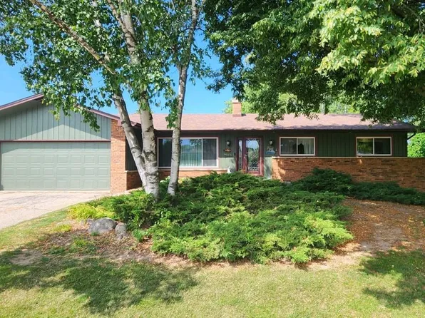225 South Prairie Avenue, Deerfield, WI 53531