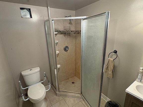 5th image of 390 7th Ave