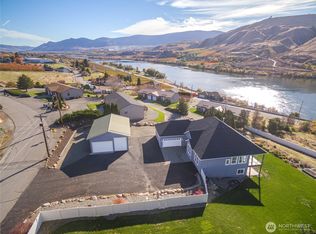 972 Highline Drive, East Wenatchee, WA 98802
