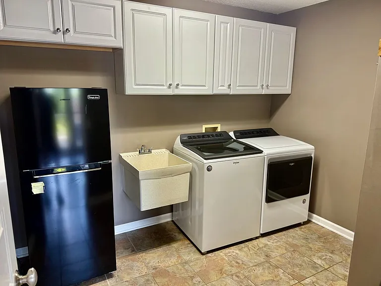 3053 Woodale Cir — Photo 17