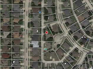 805 Minot Ct, Arlington, TX 76001