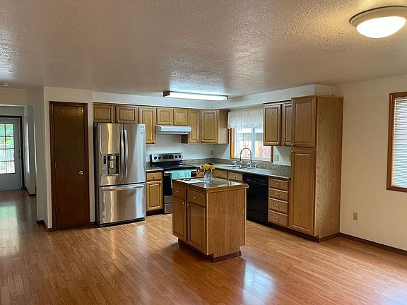 3rd image of 12660 SE 22nd Ave