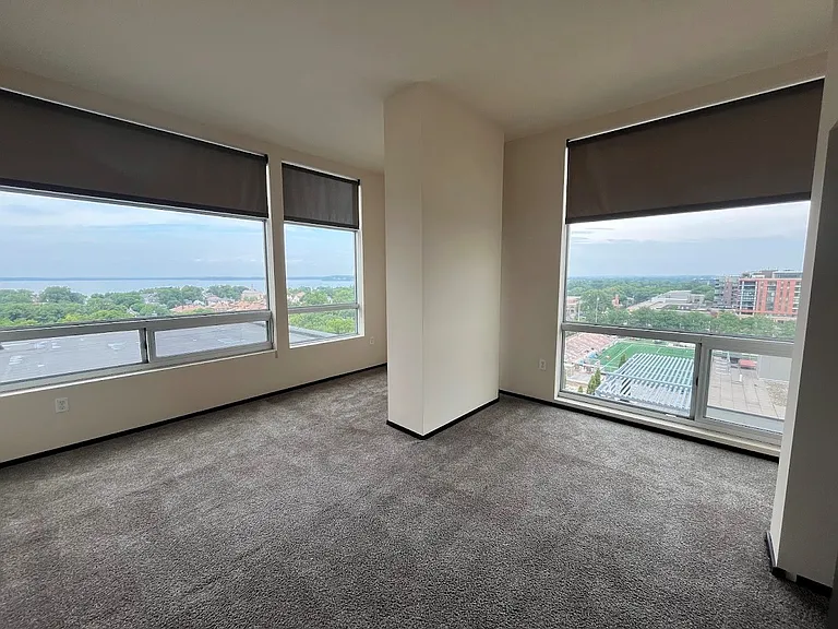 Galaxie High Rise Apartments — Photo 145