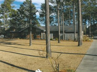 9 Club Dr, Jesup, GA 31546