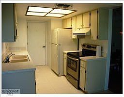 5th image of 1264 Camelot Ct