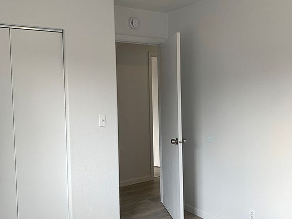 4th image of 254 & 254A Montgomery Ave #254