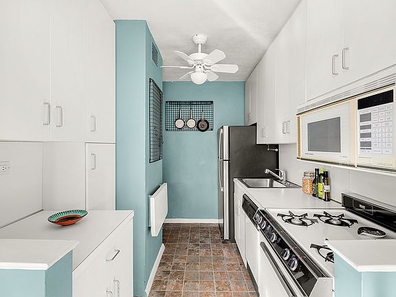 5th image of 185 W End Ave APT 24H