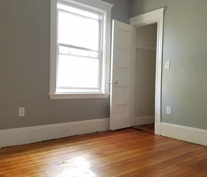 98 Topliff St — Photo 42