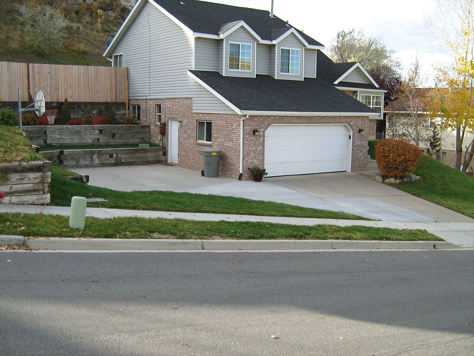 650 East Valley View