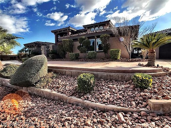 2nd image of 4715 N Grand Canyon Dr