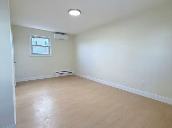 30 Seafoam Street image 14 of 17