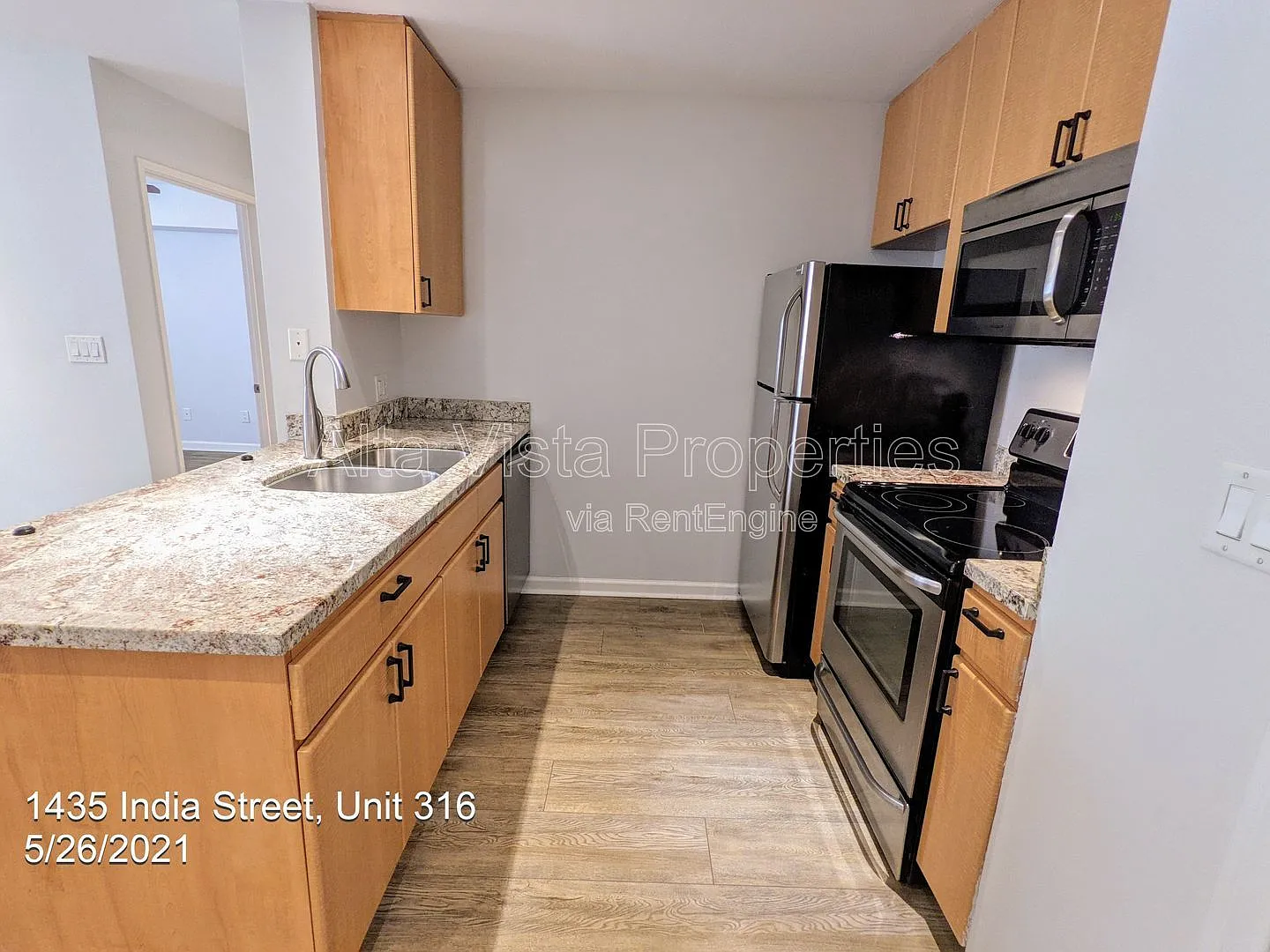 1 bed, 1.0 bath, 558 sqft, $2,295 — Photo 2