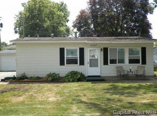 1216 Garden Ln, Galesburg, IL 61401
