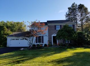 36 Brae Bourne Dr, Richboro, PA 18954