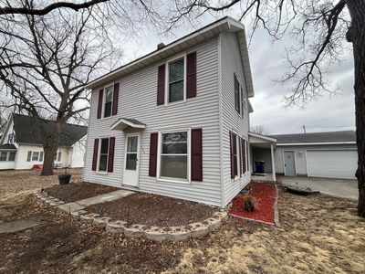 104 1st St NE, Morristown, MN, 55052