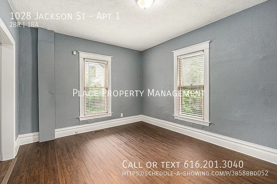 1028 Jackson St #1 - 2 bedroom 1 bathroom duplex in Kalamazoo — Photo 4