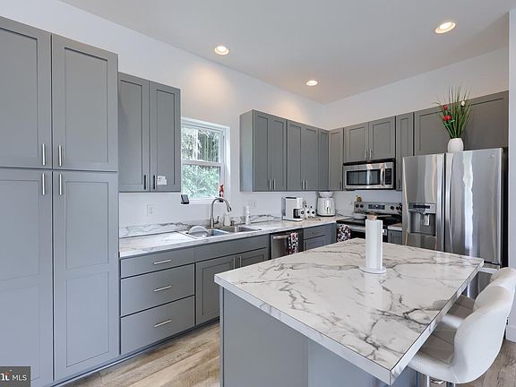 4th image of 755 Kinderhook Rd