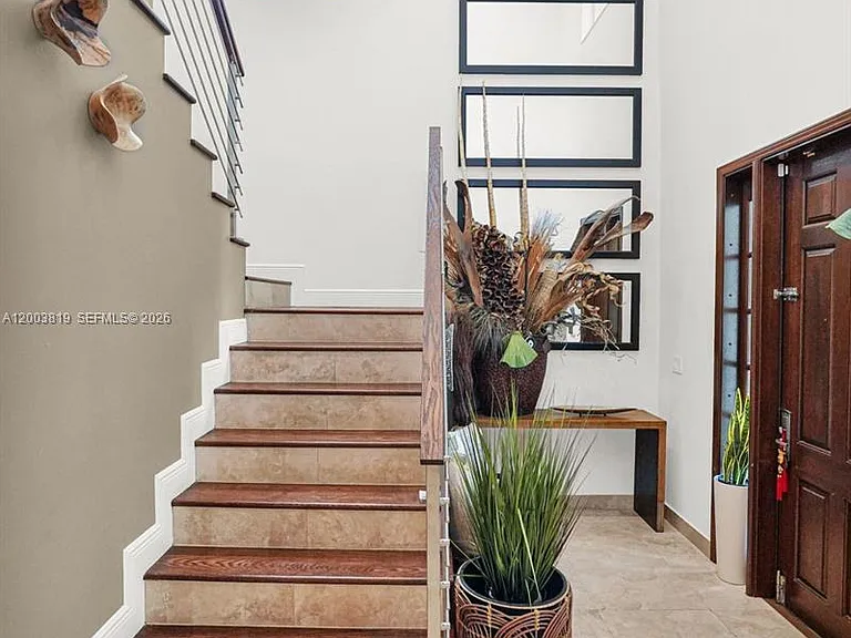 2143 N Bay Rd — Photo 45