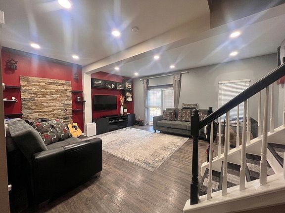 5th image of 6314 Meadow Glade Ln